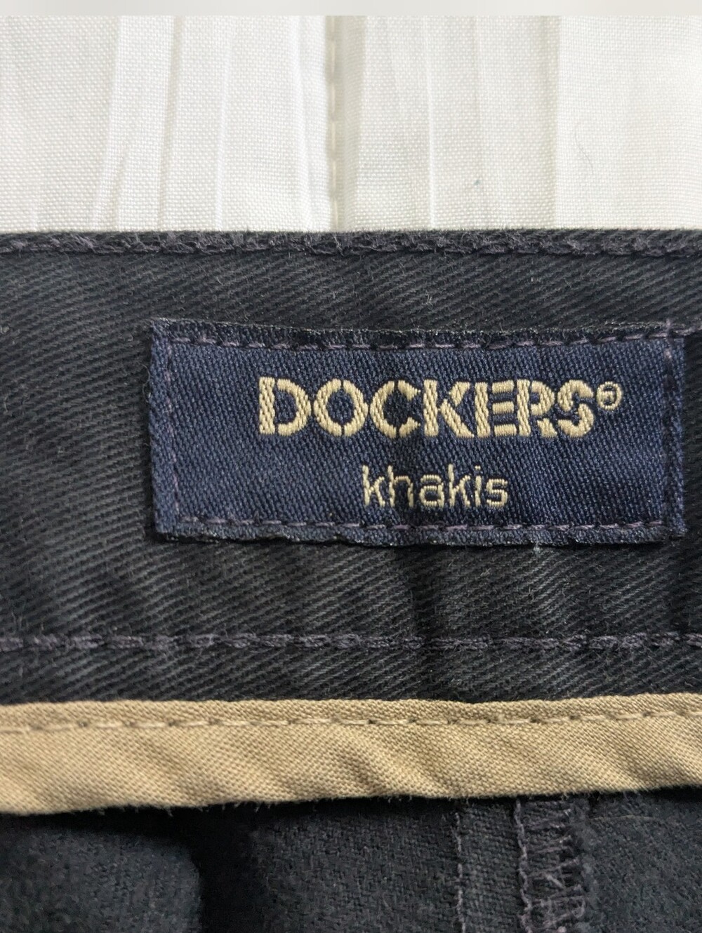 Dockers Pleated Chinos - Classic Tailored Look - Picture 4 of 5